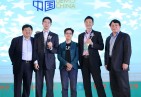 熊晓鸽、徐小平、费小妹为创新中国2013春季赛成长之星与创新之星颁奖