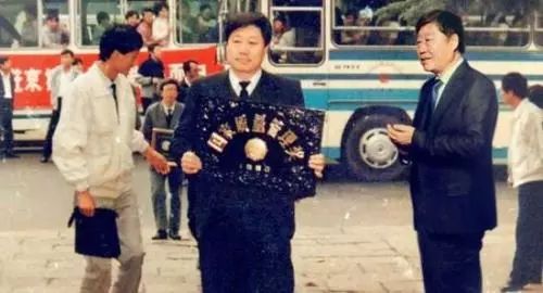 王石、柳传志、张瑞敏的1984