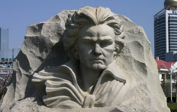 《每日仪式:大师们如何工作》 的作者马森·柯里(mason curry)研究了